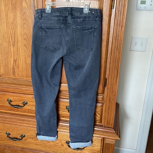 Cabi slim boyfriend jeans size 6 EUC - Picture 2 of 5